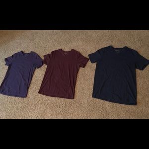 3 men’s Express stretch v-neck shirts